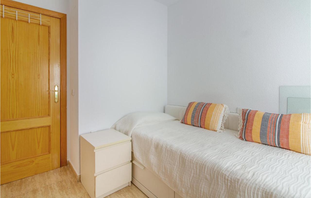 4 Bedroom Cozy Home In Pilar De La Horadada Luaran gambar